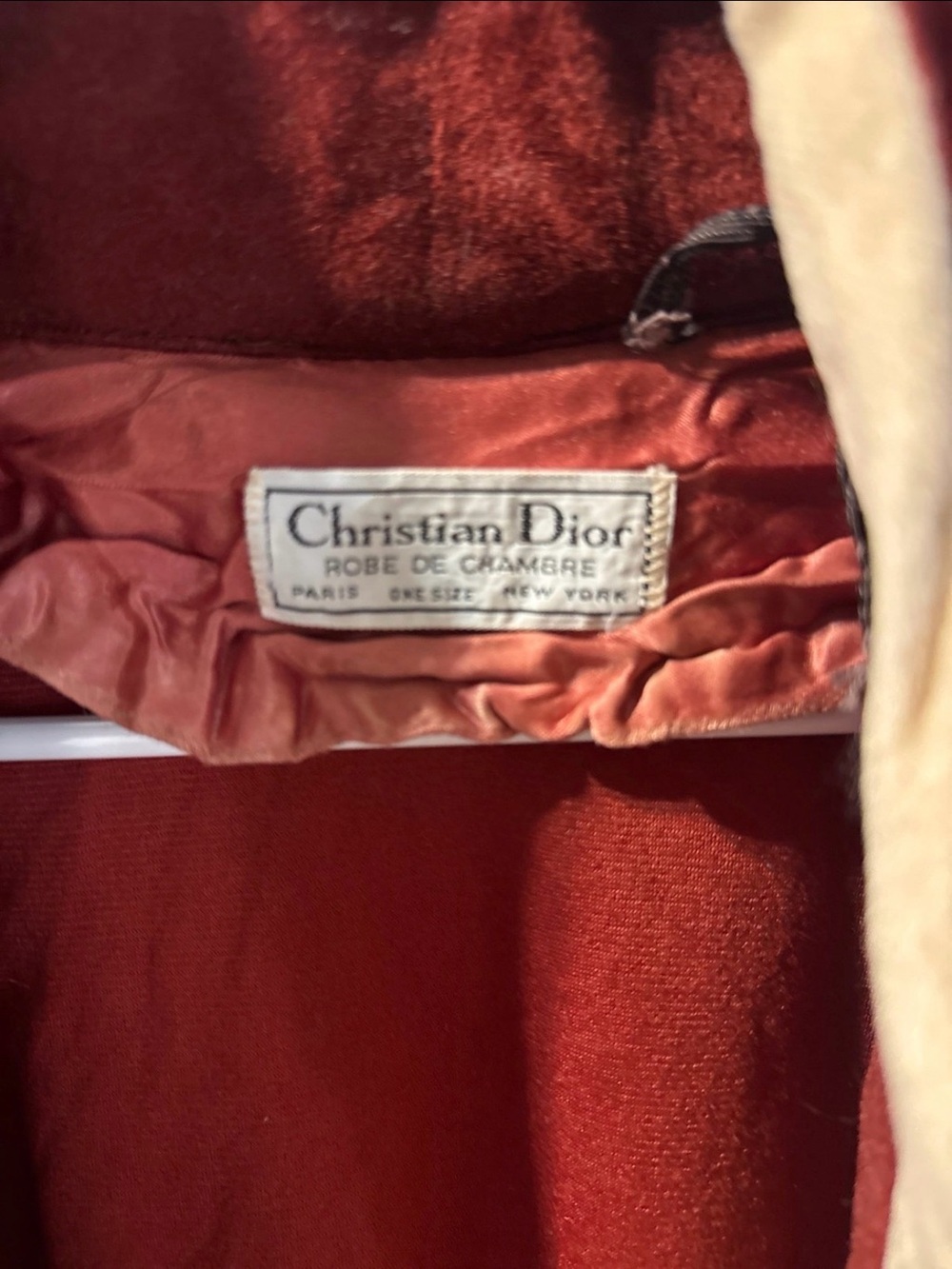 Dior Men's Plush Robe - Picture 5 of 7